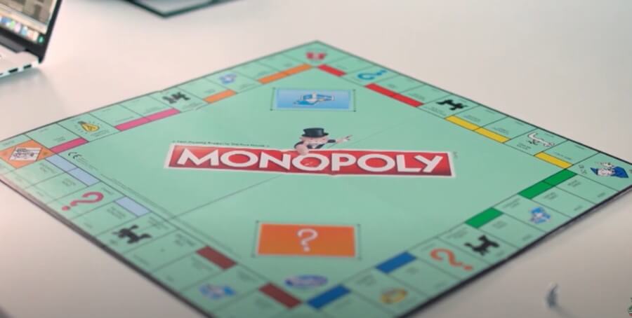 Kuinka Monopoly Liveä pelataan?